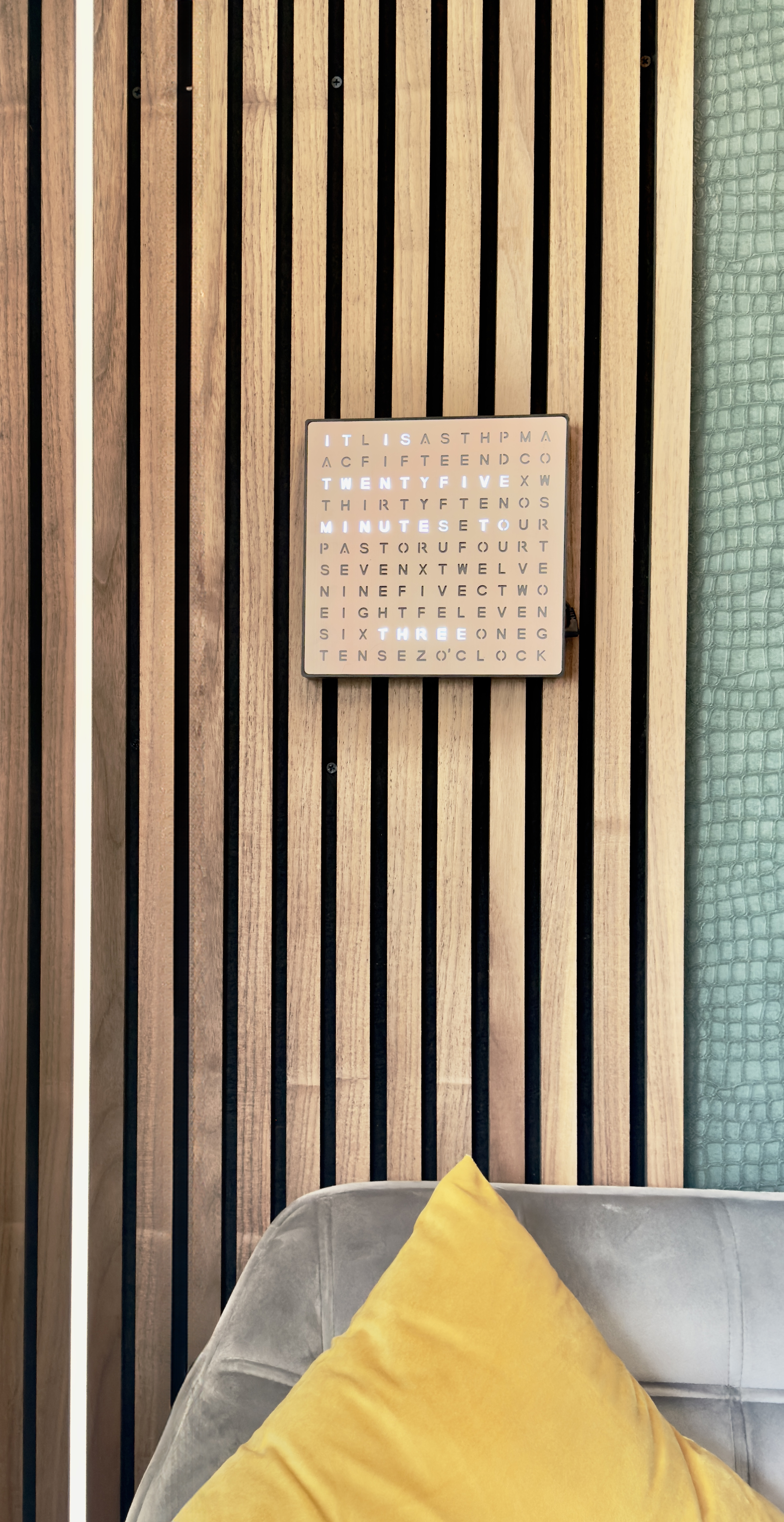 x1 Standard Cool White Slat Wall Light Bar